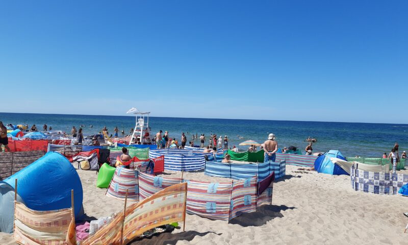 Gdzie na wakacje nad Morzem Bałtyckim z wyżywieniem i basenem?